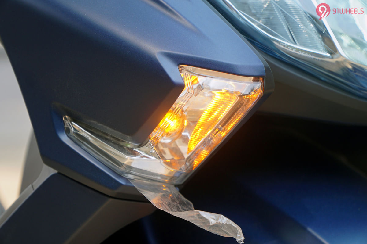 Suzuki Burgman Street Front Turn Indicators