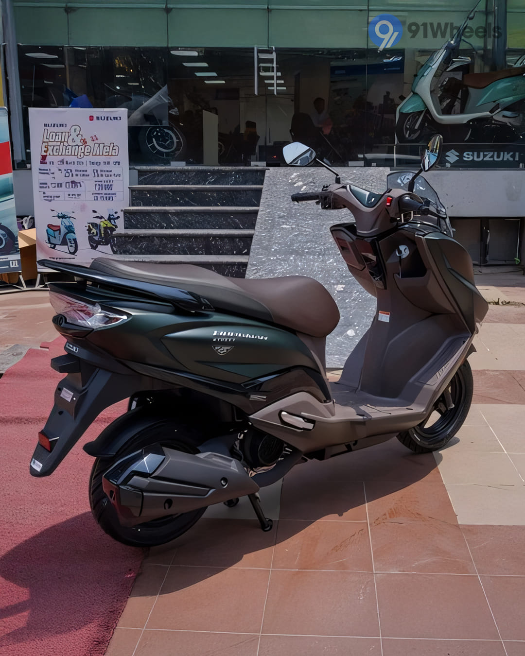 Suzuki Burgman Street Right Rear Three Quarter Suzuki Burgman Street Right Rear Three Quarter