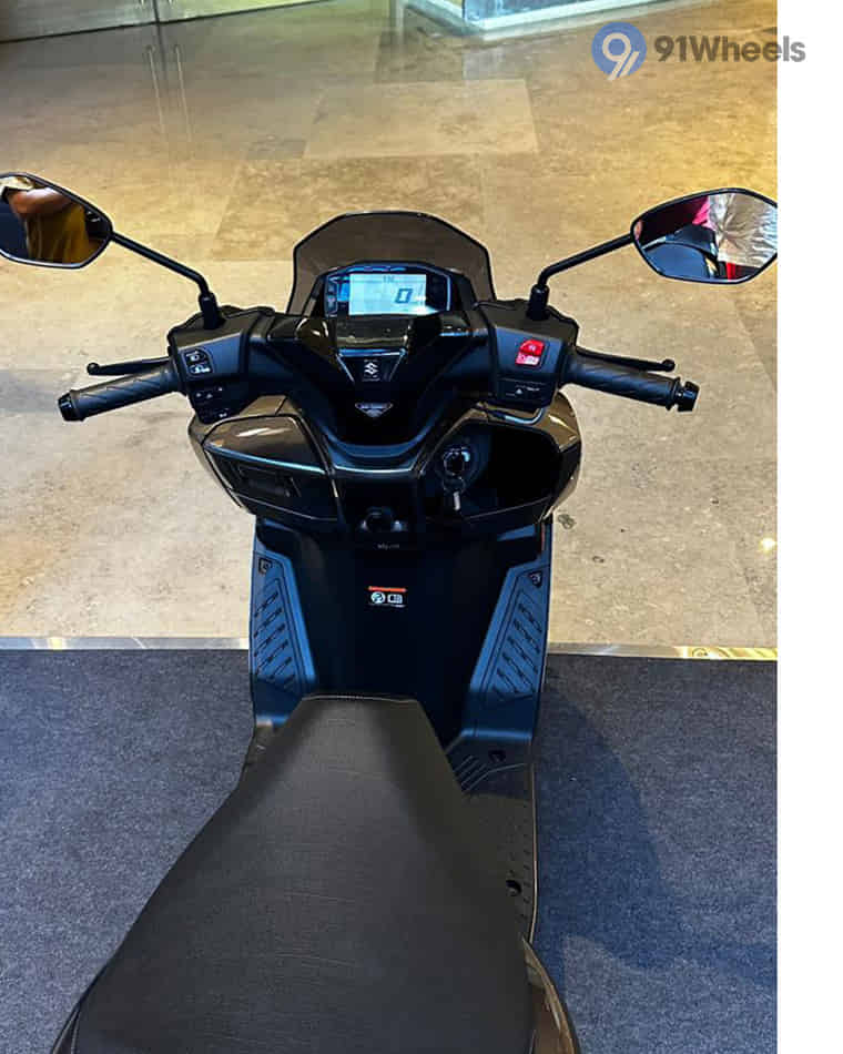 Handlebar & Console Area - 2