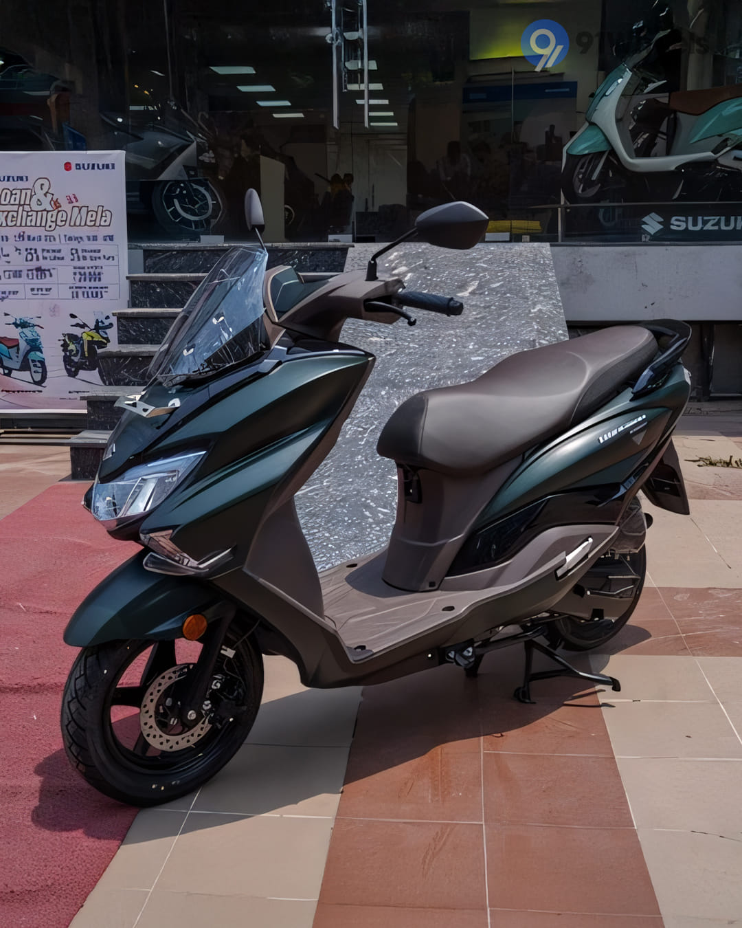 Suzuki Burgman Street Left Front Three Quarter Suzuki Burgman Street Left Front Three Quarter