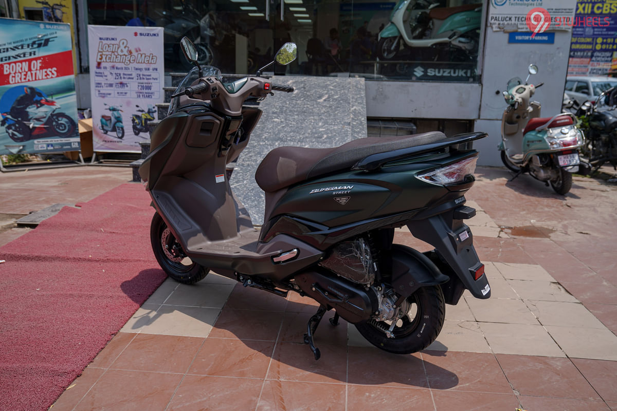 Suzuki Burgman Street Left Rear Three Quarter