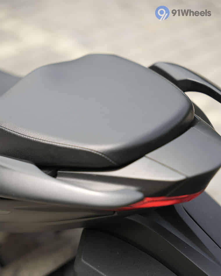 Seats & Comfort - 2 Seats & Comfort - 2
