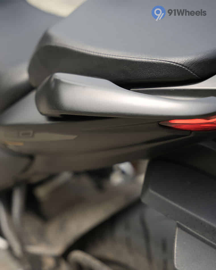 Seats & Comfort - 3 Seats & Comfort - 3