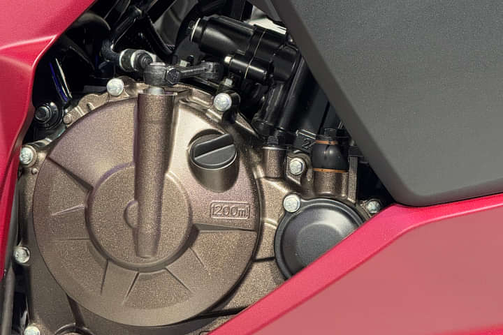 Suzuki Gixxer SF 250 Oil Cap/Dipstick