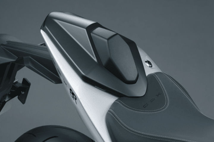 Suzuki GSX 8R Pillion Seat