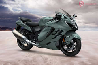 Suzuki Hayabusa Right Front Three Quarter