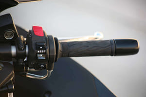 Suzuki Hayabusa Price - Images, Colours & Reviews-91Wheels