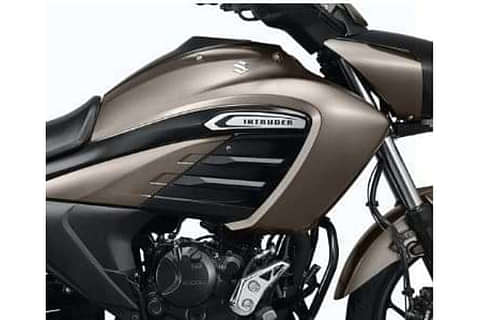 Suzuki Intruder 150 in 5 images [Video]