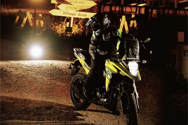 Suzuki V-Strom SX 250 Right Front Three Quarter