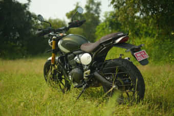 Triumph Scrambler 400X Left Rear Three Quarter Triumph Scrambler 400X Left Rear Three Quarter