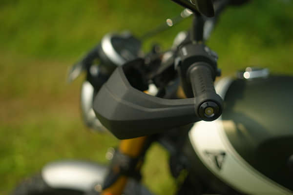 Triumph Scrambler 400X Left Side Handelbar Grip