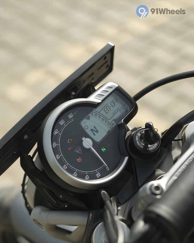 Handlebar & Console Area - 1