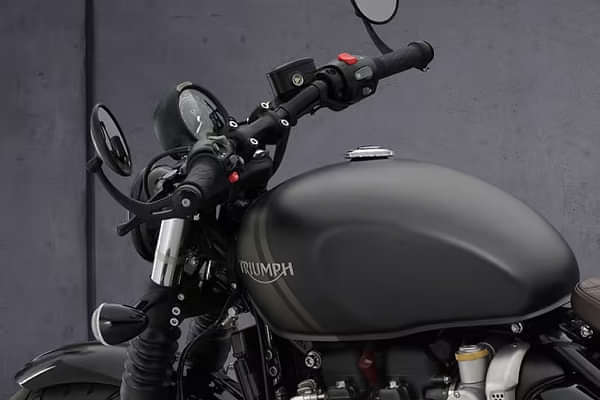 Triumph Bonneville Bobber Fuel Tank