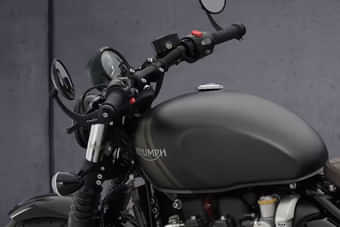 Triumph Bonneville Bobber Fuel Tank Triumph Bonneville Bobber Fuel Tank