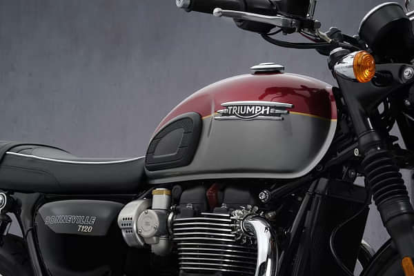 Triumph Bonneville T120 Fuel Tank