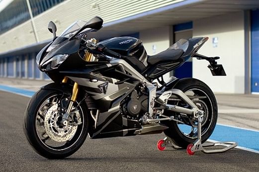 Triumph Daytona 765 Expected Price 10.50L Launch Date Images