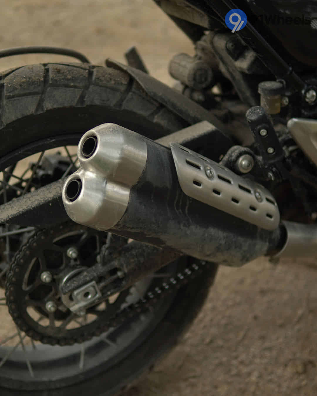 Silencer/Muffler