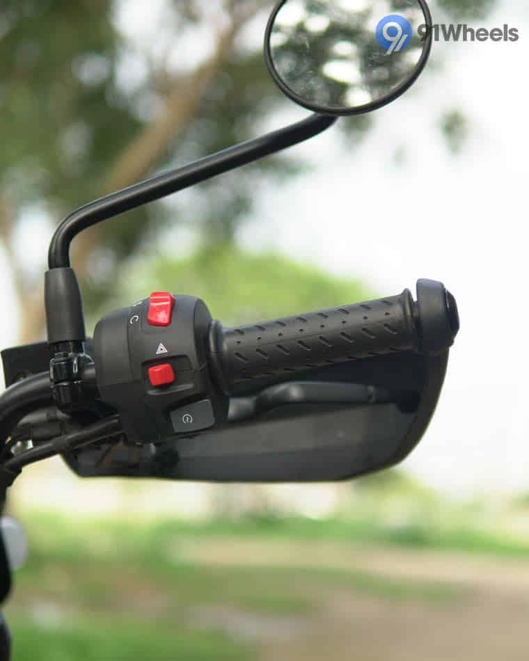 Handlebar & Console Area - 7