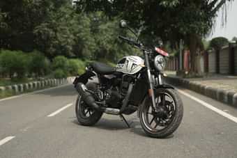 Triumph Speed 400 Right Front Three Quarter Triumph Speed 400 Right Front Three Quarter