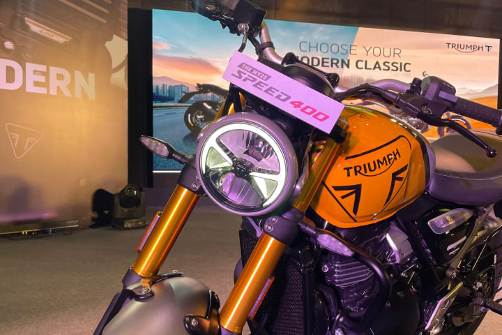 Triumph Speed 400 Front Turn Indicators