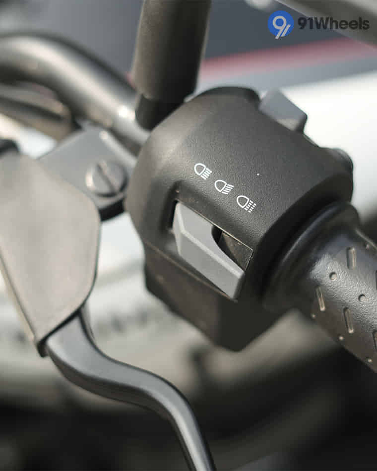 Handlebar & Console Area - 6