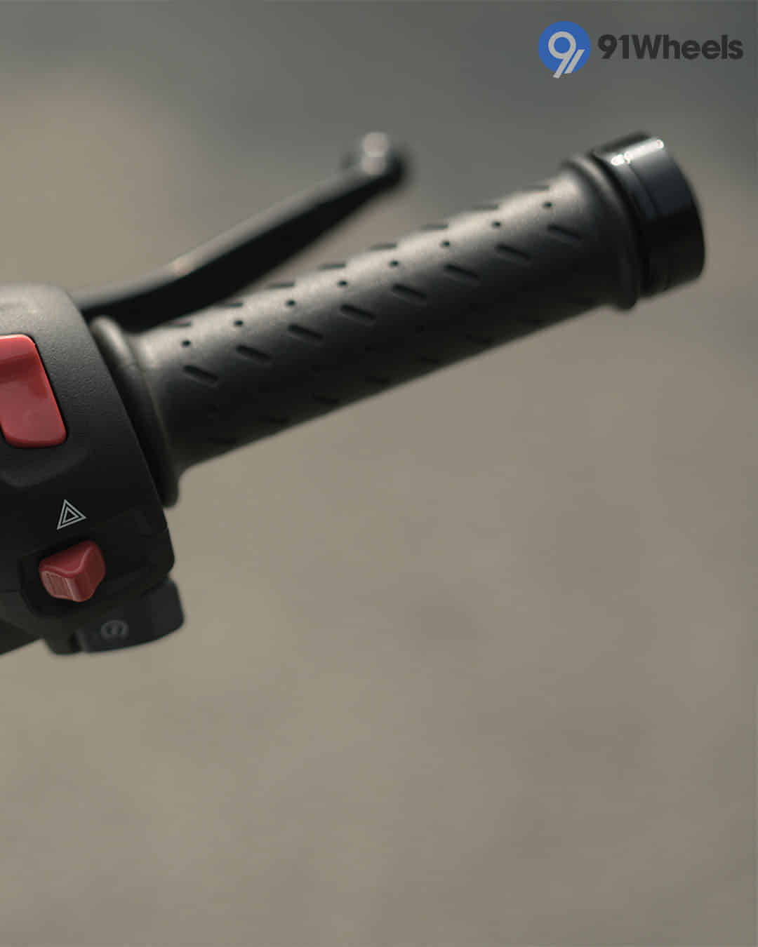 Right Side Handelbar Throttle Grip