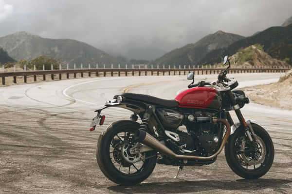 Triumph Speed Twin Right Rear Three Quarter