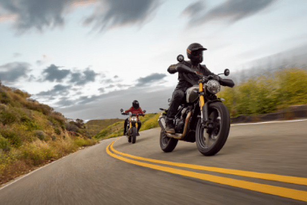 Triumph Scrambler 900 Riding Shot