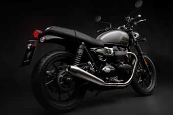 Triumph Speed Twin 900 Right Rear Three Quarter Triumph Speed Twin 900 Right Rear Three Quarter