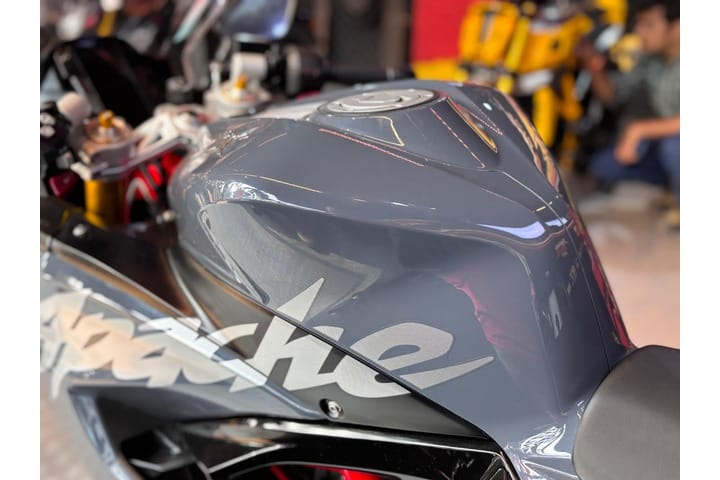 TVS Apache RR 310 Fuel Tank TVS Apache RR 310 Fuel Tank