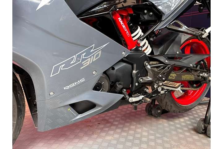 TVS Apache RR 310 Rider Footpeg