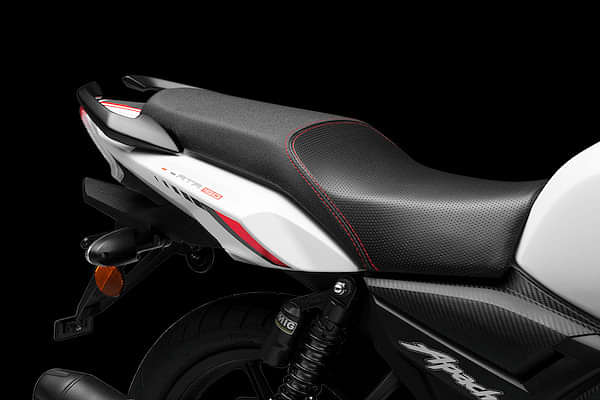 TVS Apache RTR 160 2V Seat