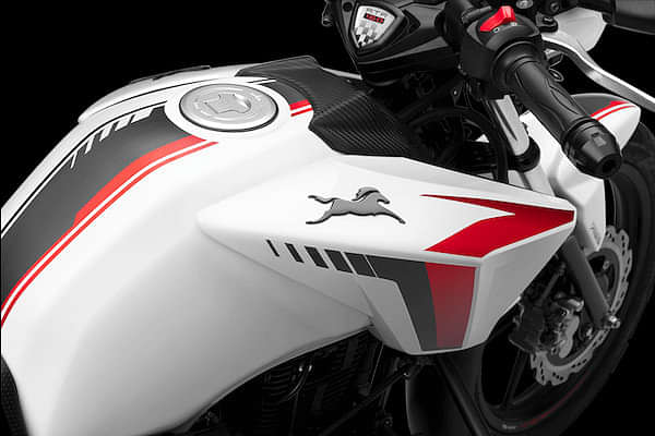 TVS Apache RTR 160 2V Tank