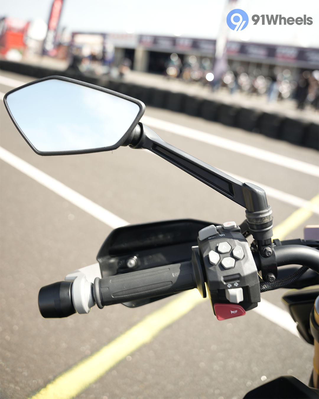 Handlebar & Console Area - 5