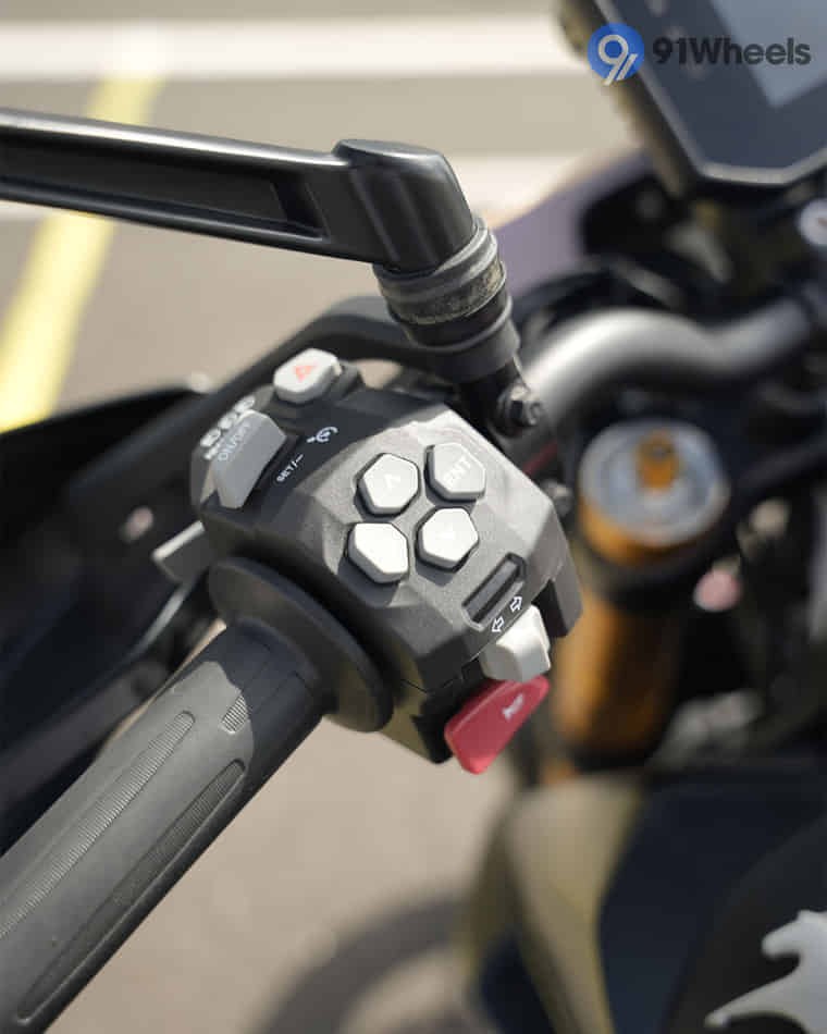 Handlebar & Console Area - 3