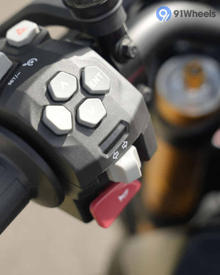 Handlebar & Console Area - 11