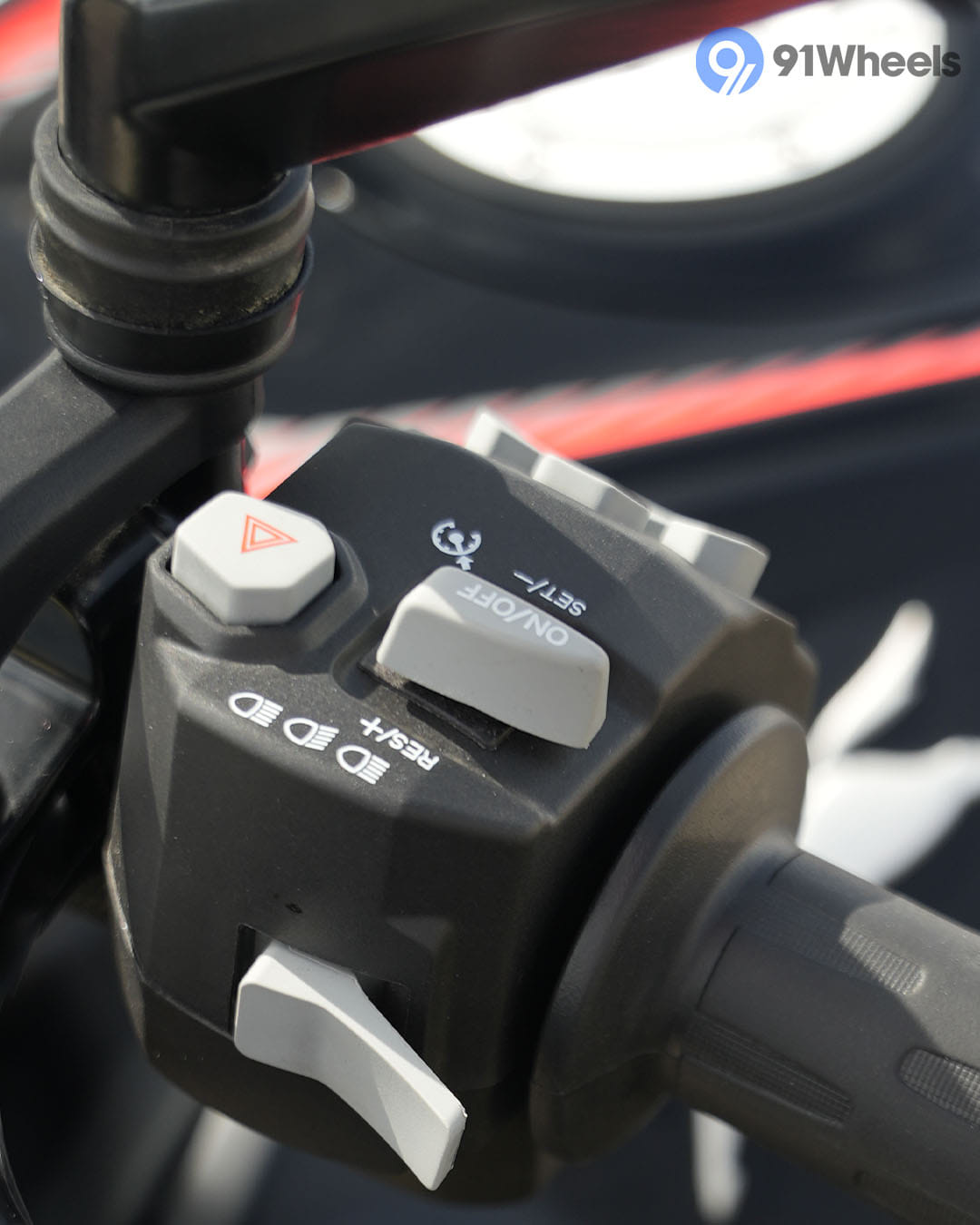 Handlebar & Console Area - 1