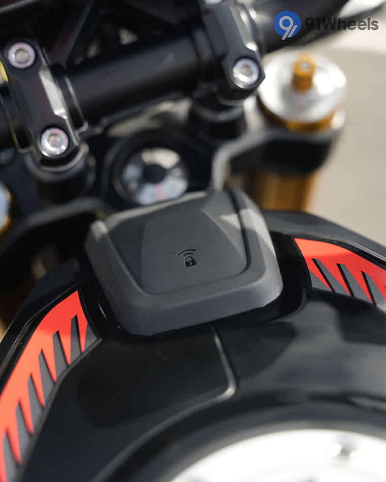 Handlebar & Console Area - 7