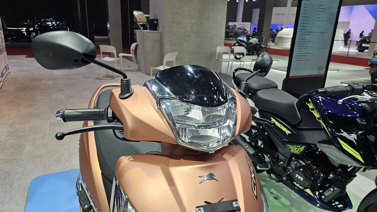 TVS Jupiter 125 CNG Head Light