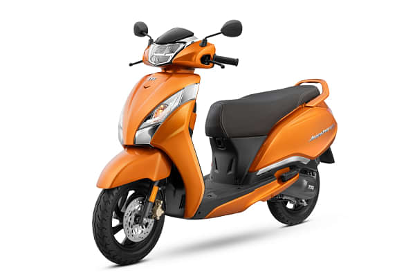 TVS Jupiter 125 Left Front Three Quarter