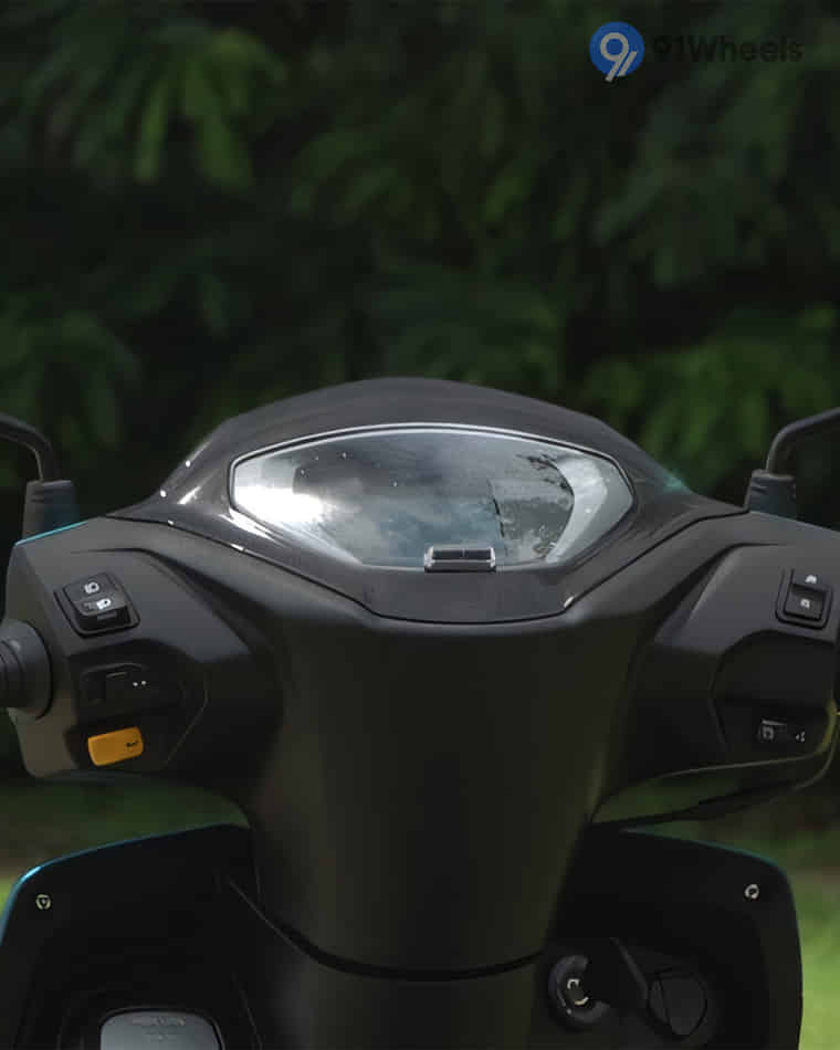 Handlebar & Console Area - 3