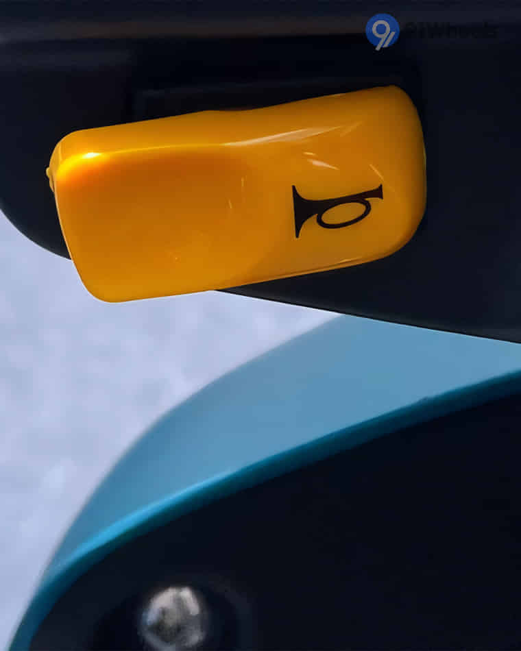 Handlebar & Console Area - 4