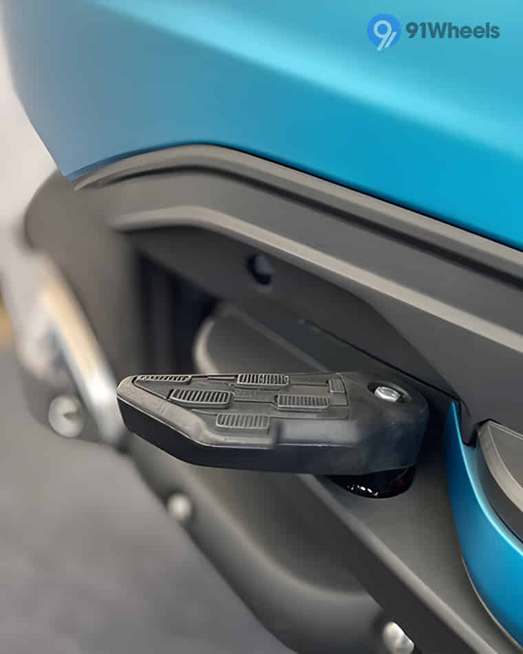 Stands & Utility - 4