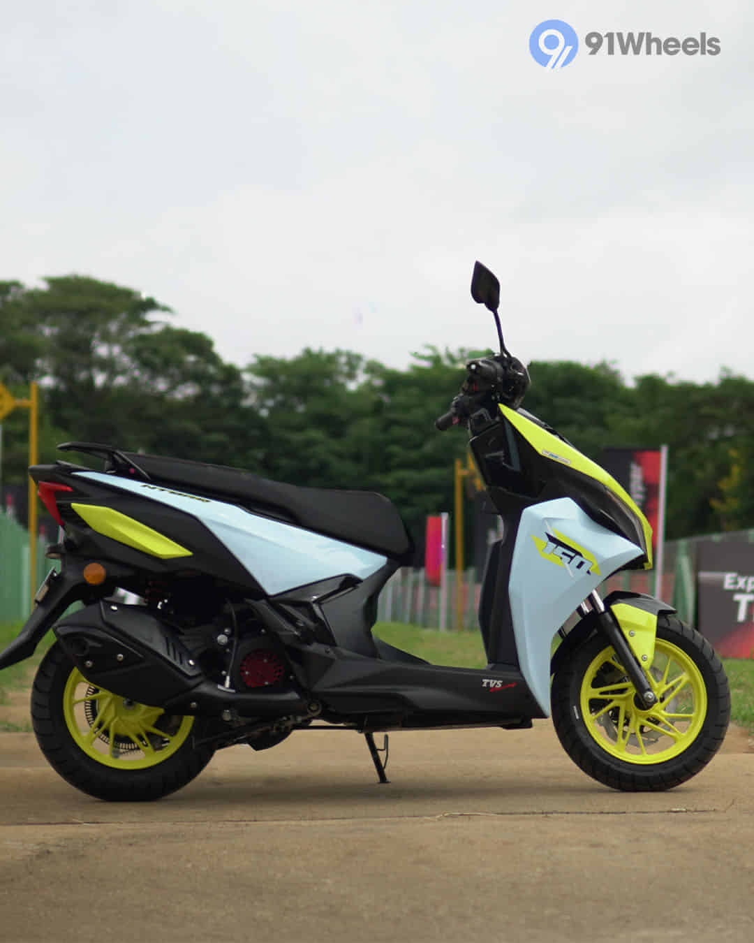 Right Side View Right Side View