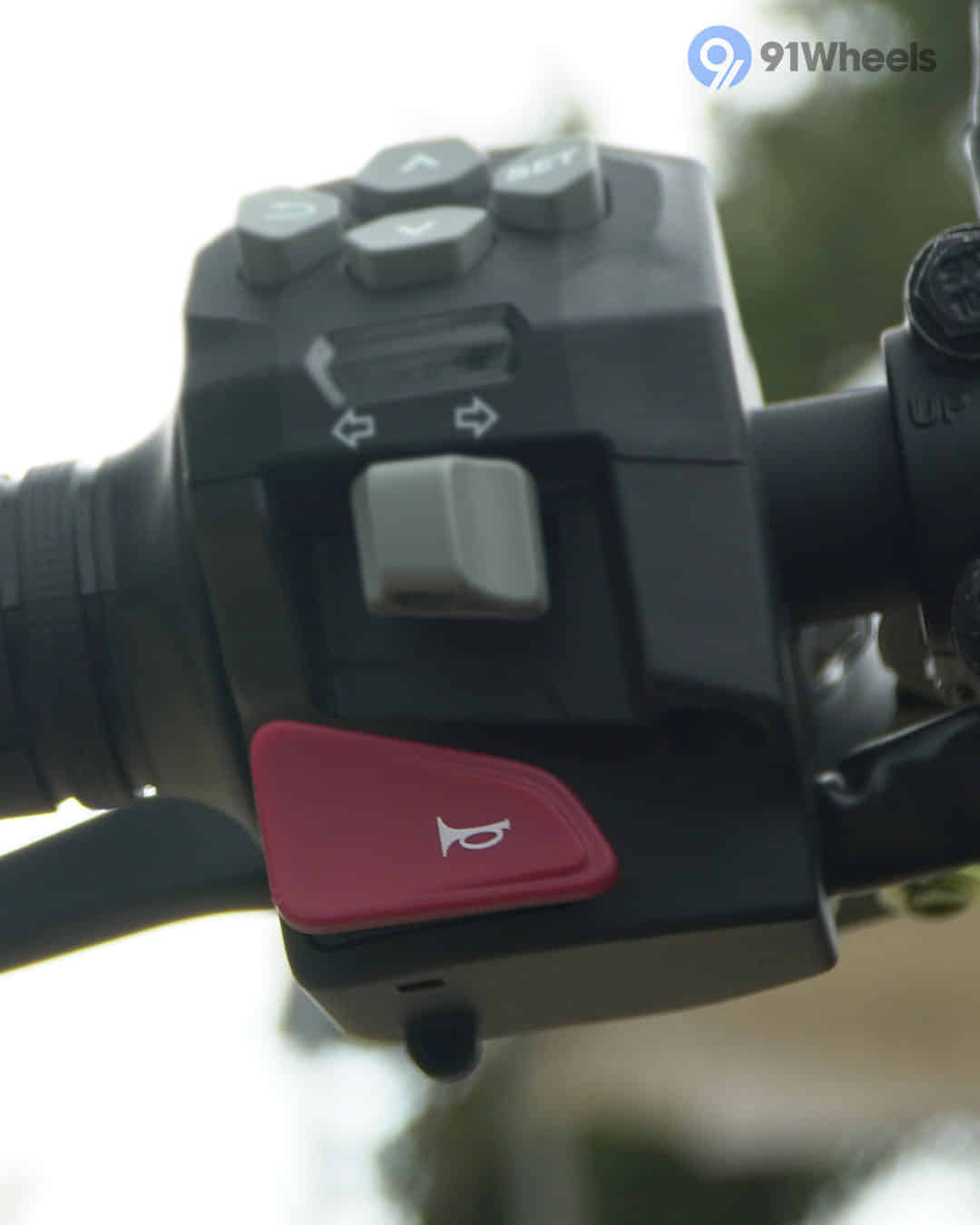 Horn Button Horn Button