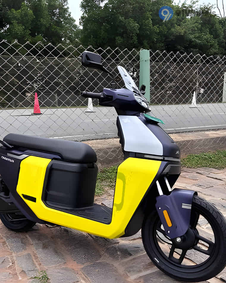 360° View Shots - 14 360° View Shots - 14