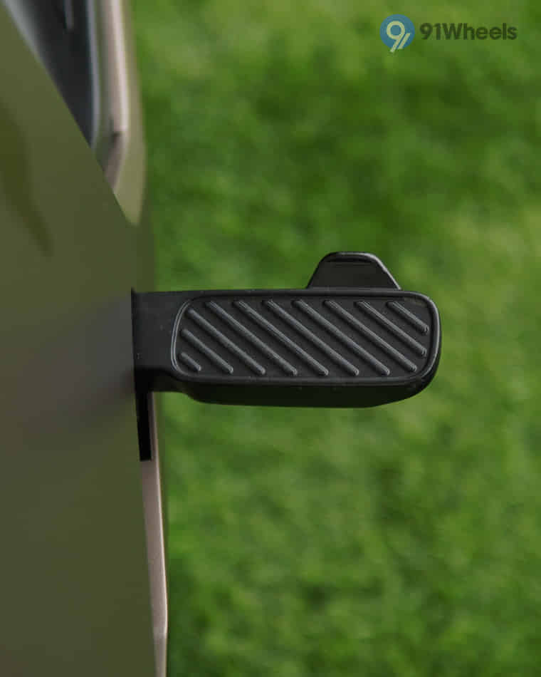 Stands & Utility - 5 Stands & Utility - 5