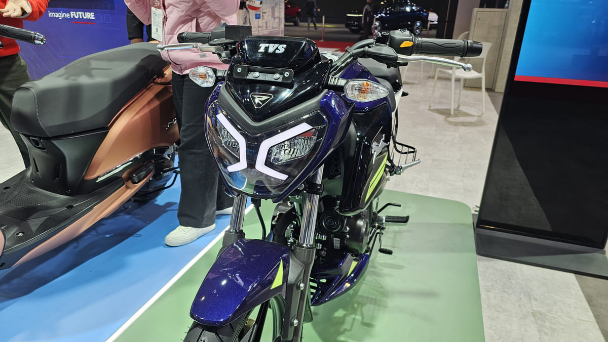 TVS Raider 125 Head Light