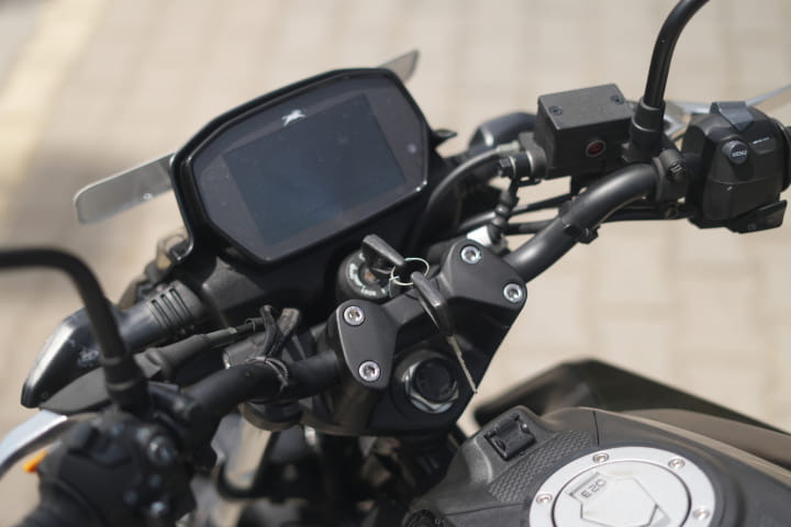 TVS Raider 125 TFT / Instrument Cluster