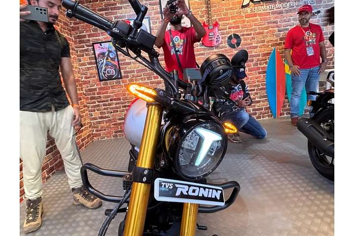 TVS Ronin Head Light